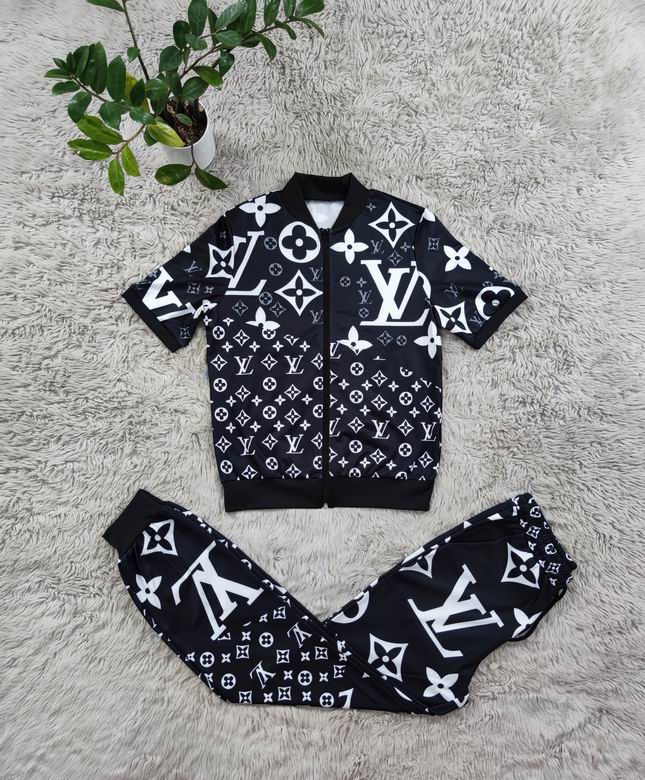Louis Vuitton Tracksuit Wmns ID:20261003-134